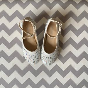 Size 7 wedge diamond studded shoe.